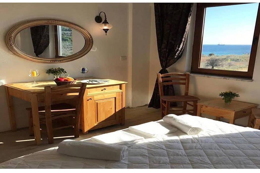 Sukha Inn Hotel & Beach Bozcaada Eksteriør bilde